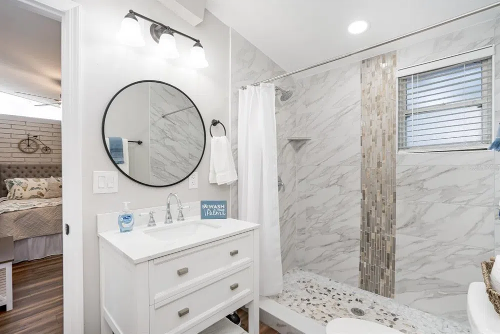 2213 WASON ROAD #1 Sarasota, FL 34231