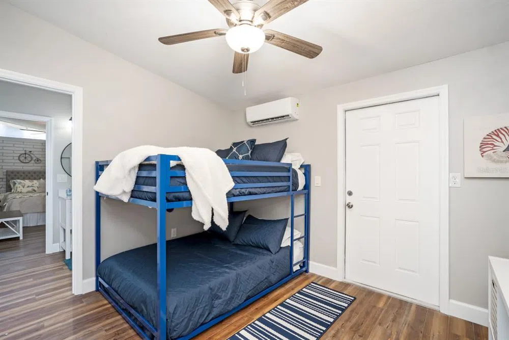 2213 WASON ROAD #1 Sarasota, FL 34231