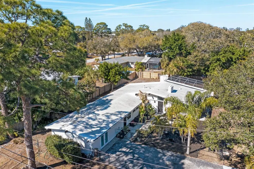 2213 WASON ROAD #1 Sarasota, FL 34231