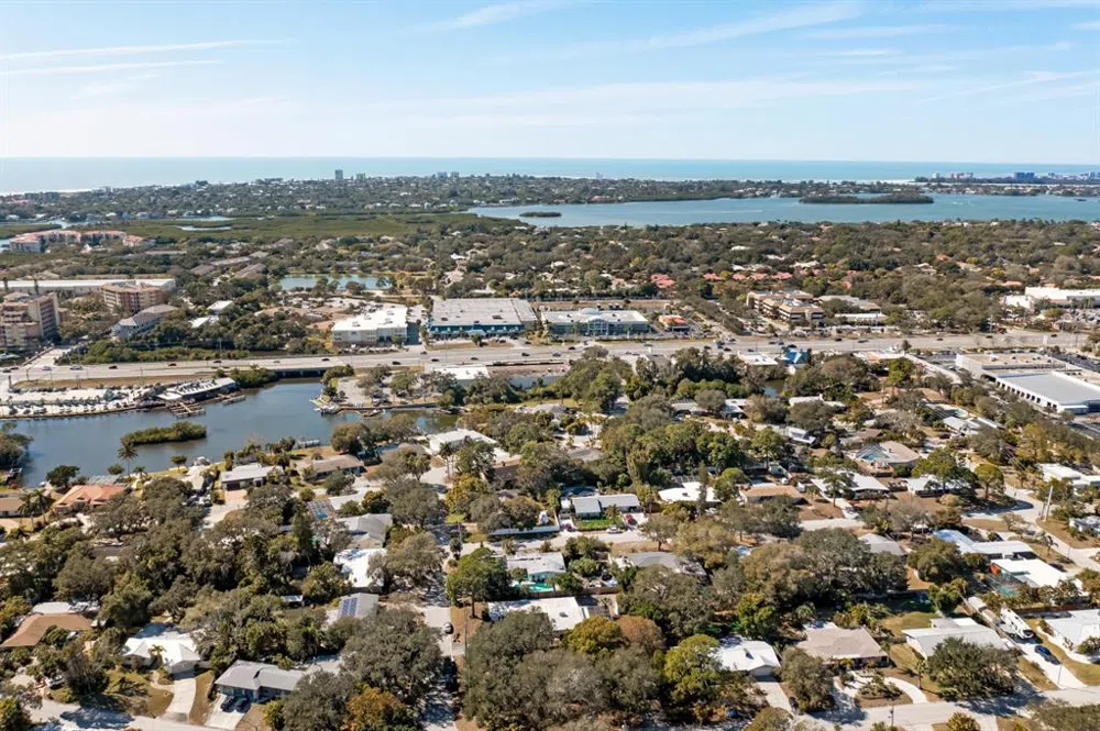 2213 WASON ROAD #1 Sarasota, FL 34231