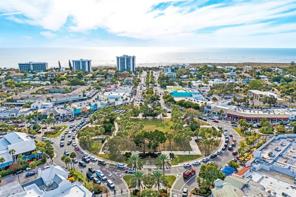2213 WASON ROAD #1 Sarasota, FL 34231