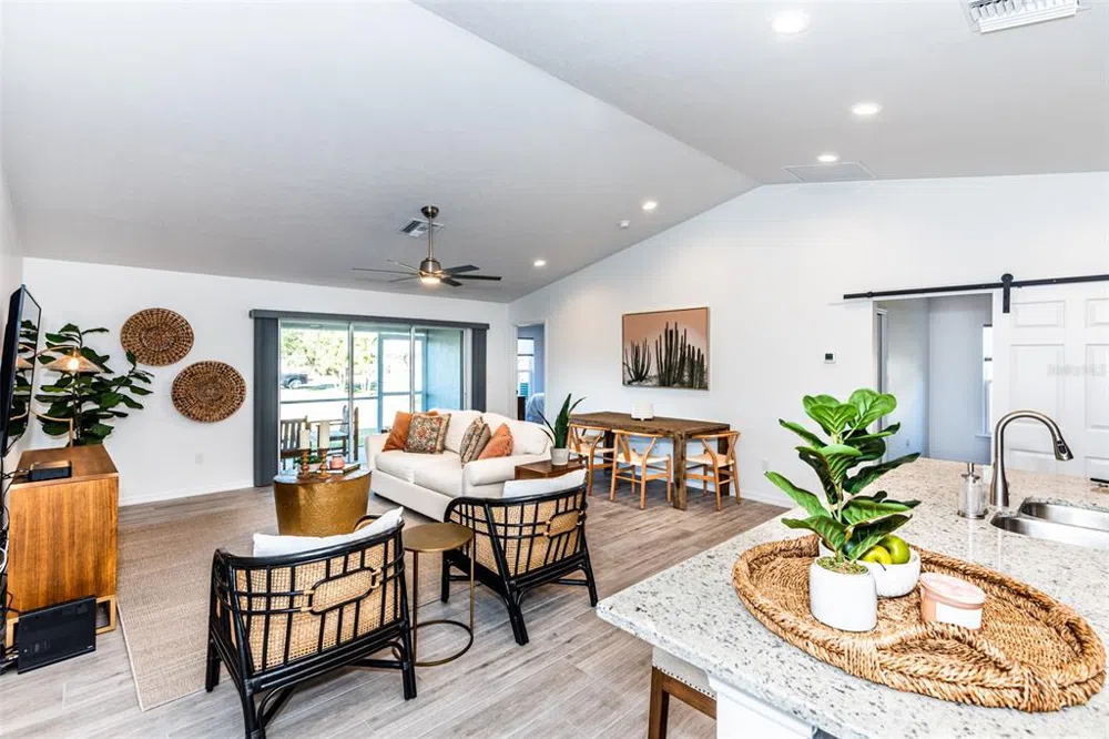 219 LEWIS CIRCLE #112 Punta Gorda, FL 33950