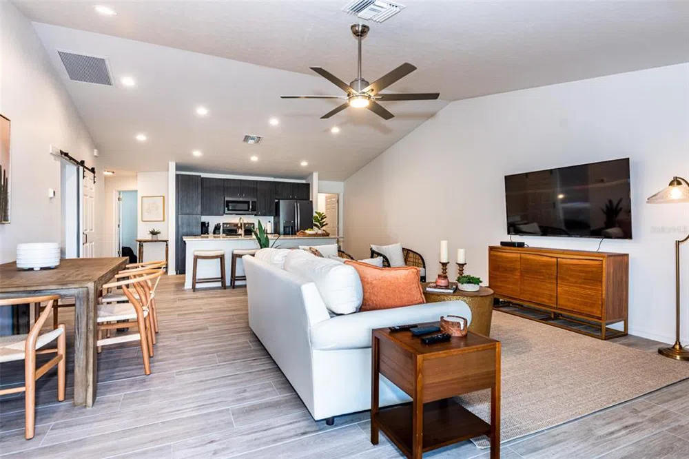 219 LEWIS CIRCLE #112 Punta Gorda, FL 33950