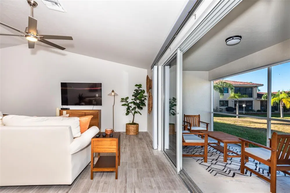 219 LEWIS CIRCLE #112 Punta Gorda, FL 33950