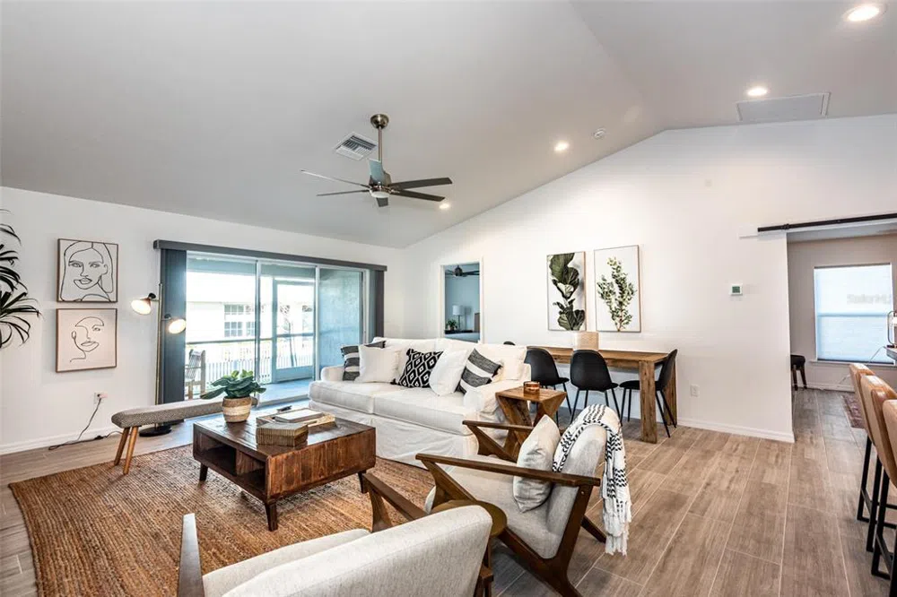 215 LEWIS CIRCLE #112 Punta Gorda, FL 33950