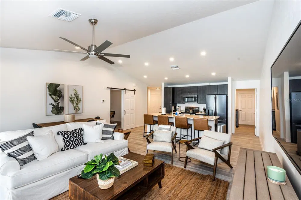 215 LEWIS CIRCLE #112 Punta Gorda, FL 33950