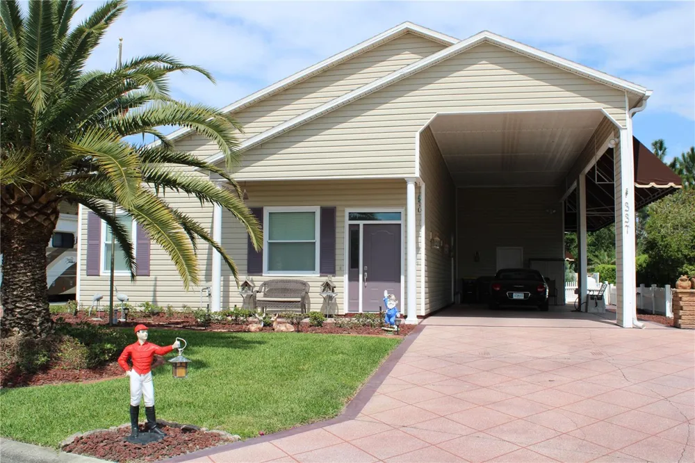 337 MOTORCOACH DRIVE S Polk City, FL 33868
