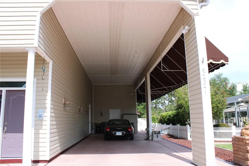 337 MOTORCOACH DRIVE S Polk City, FL 33868