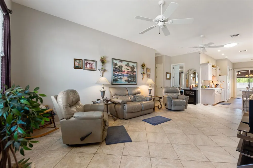 337 MOTORCOACH DRIVE S Polk City, FL 33868