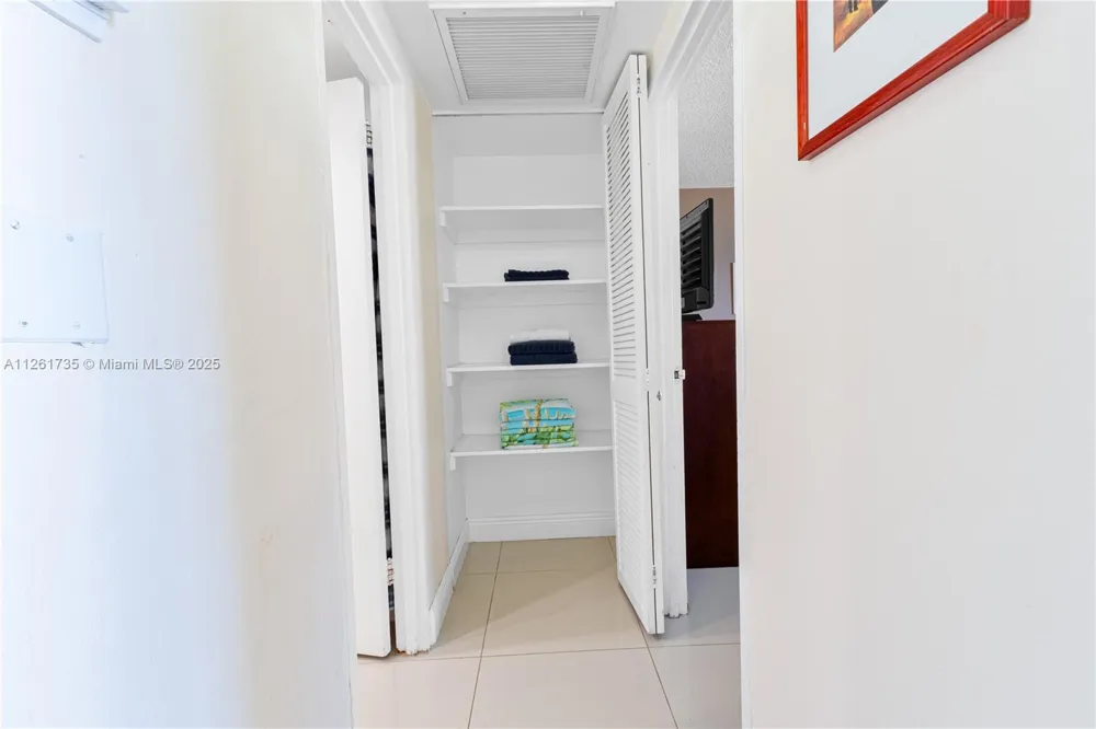 3901 S Ocean Dr #11C Hollywood, FL 33019
