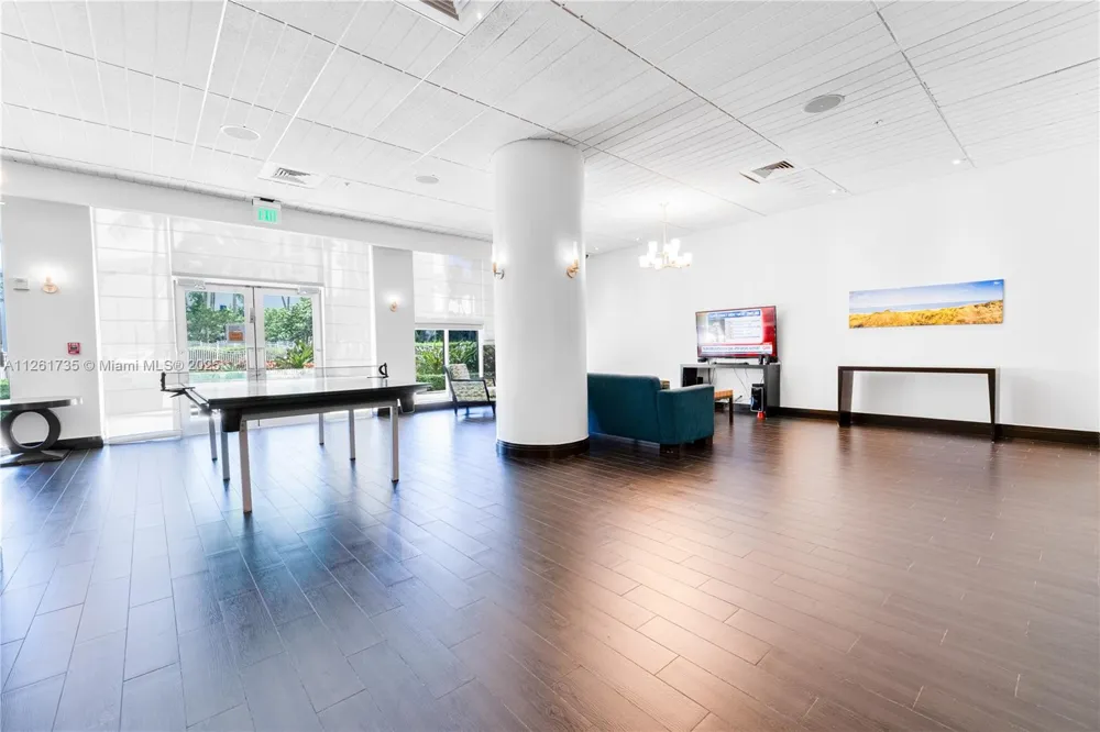 3901 S Ocean Dr #11C Hollywood, FL 33019