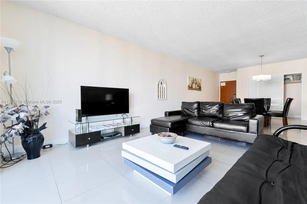 3901 S Ocean Dr #11C Hollywood, FL 33019