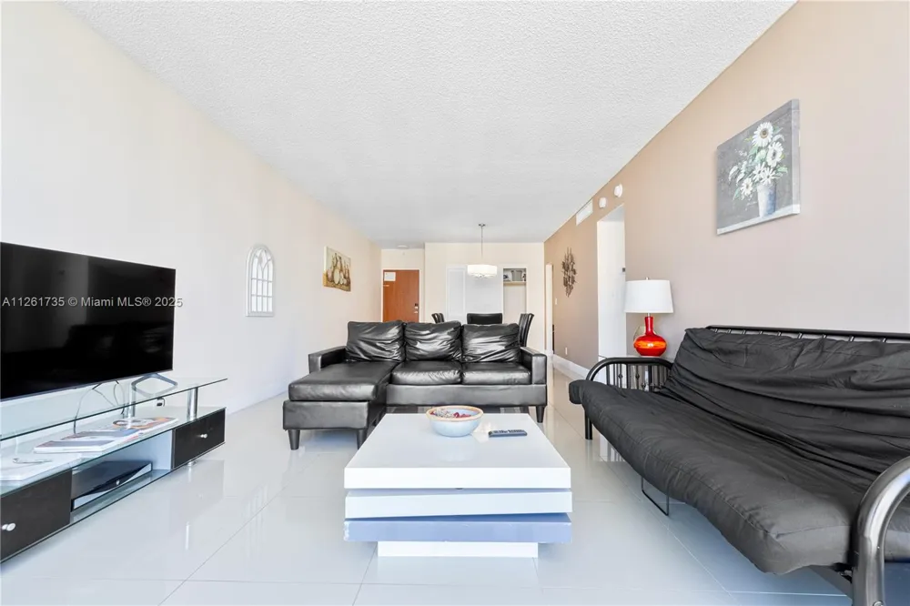3901 S Ocean Dr #11C Hollywood, FL 33019