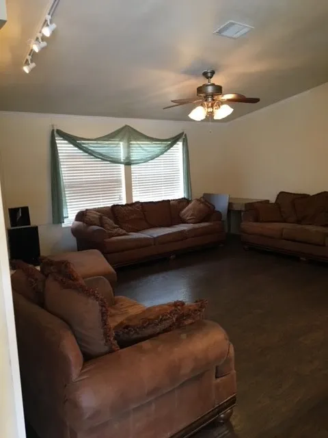 1685 Hwy 281 Highway Johnson City, TX 78636