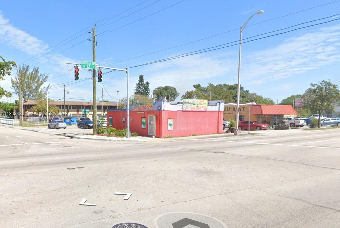 2467 NW 62nd St Miami, FL 33147