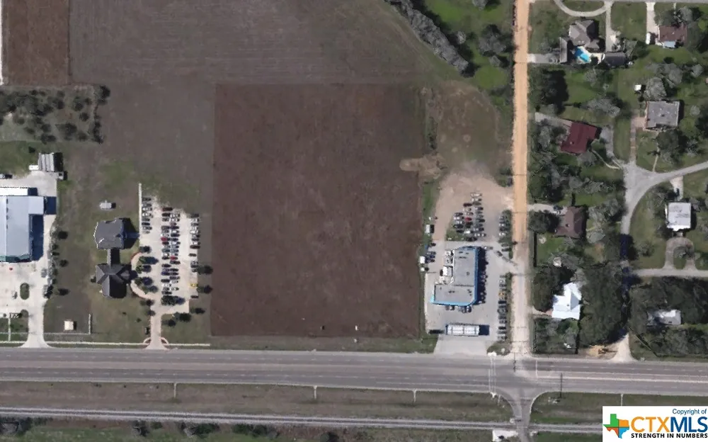 5903 Main Street Victoria, TX 77901
