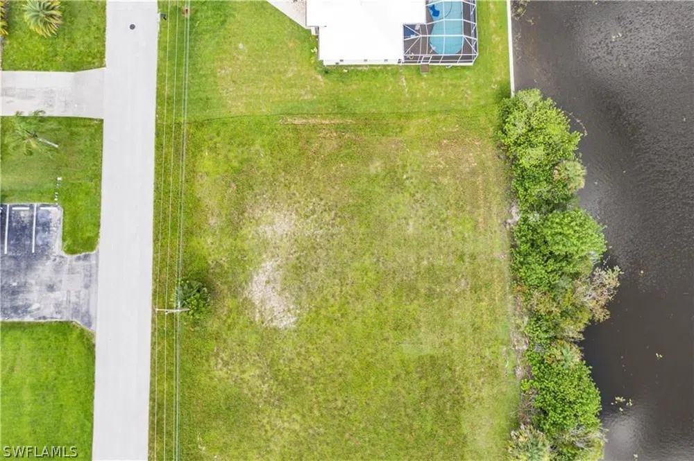 SE 7th Street Cape Coral, FL 33990