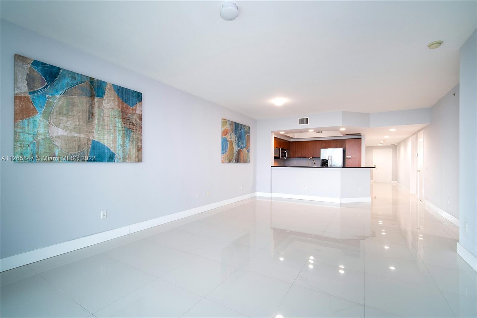 15051 Royal Oaks Ln #1203 North Miami, FL 33181