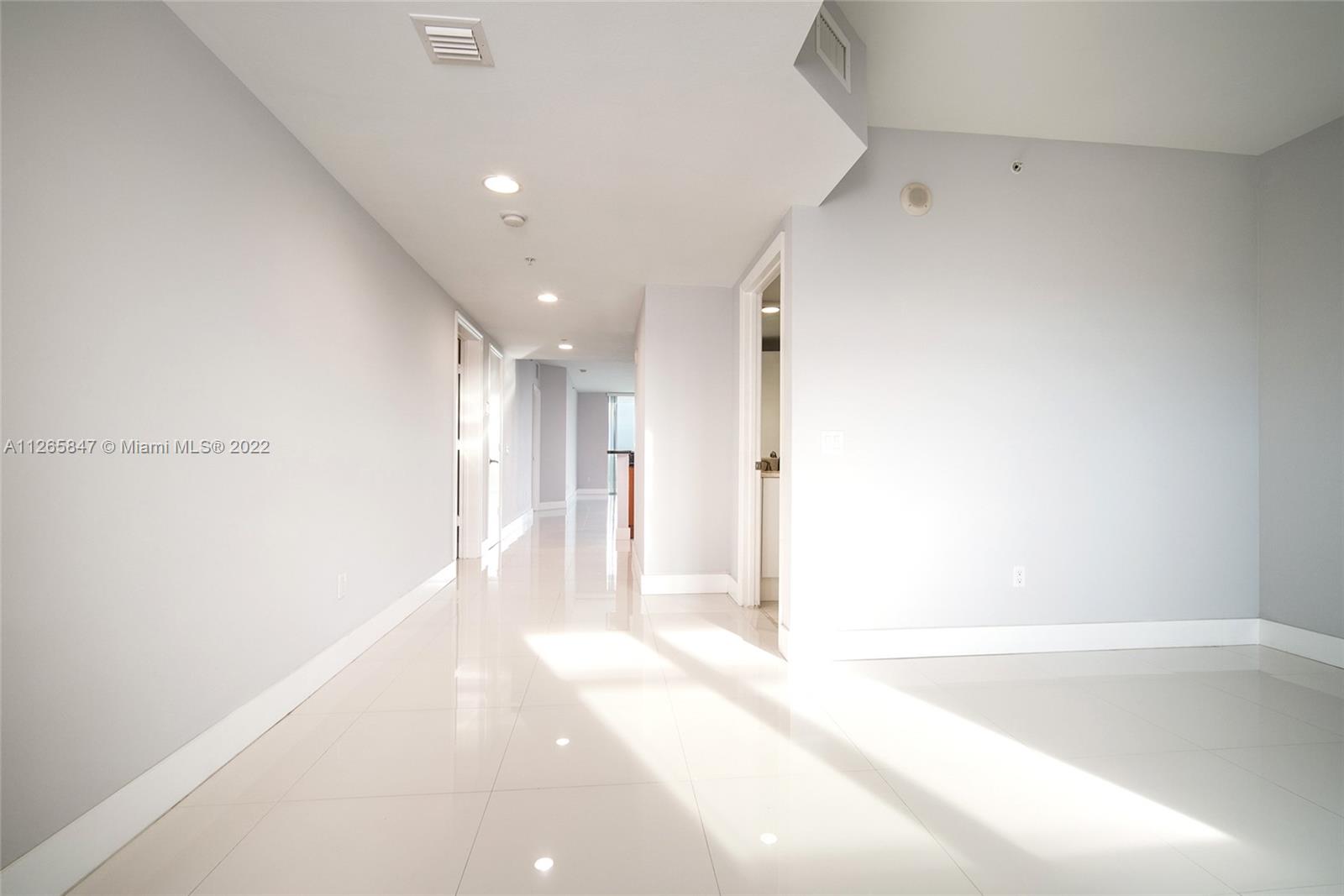 15051 Royal Oaks Ln #1203 North Miami, FL 33181