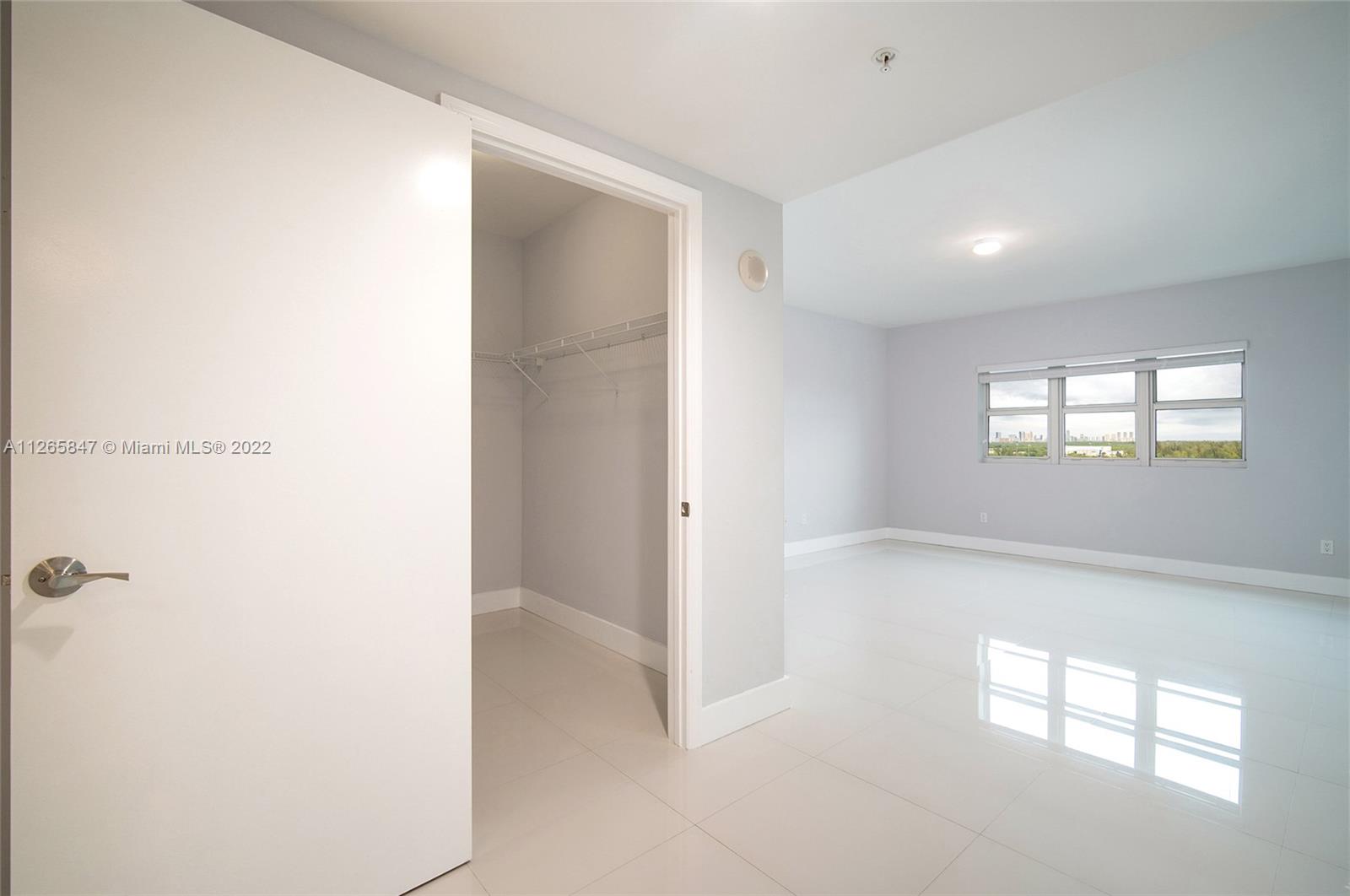 15051 Royal Oaks Ln #1203 North Miami, FL 33181