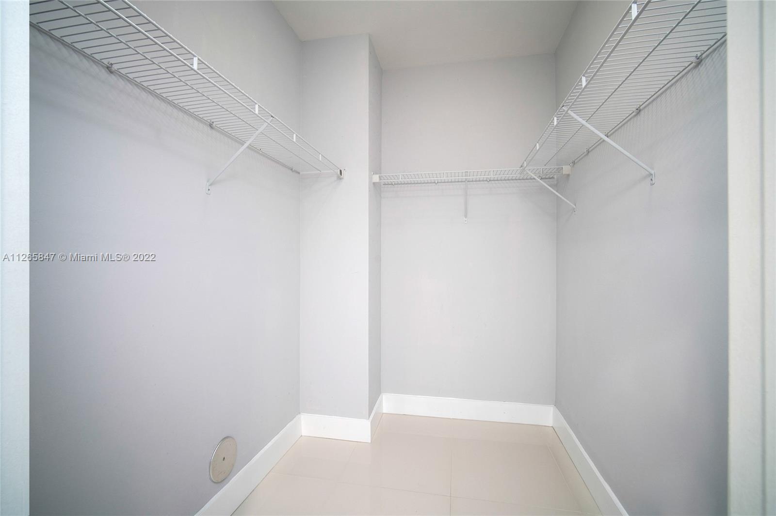 15051 Royal Oaks Ln #1203 North Miami, FL 33181