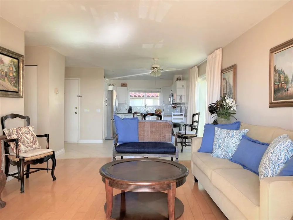 6677 Paseo Del Norte Carlsbad, CA 92011