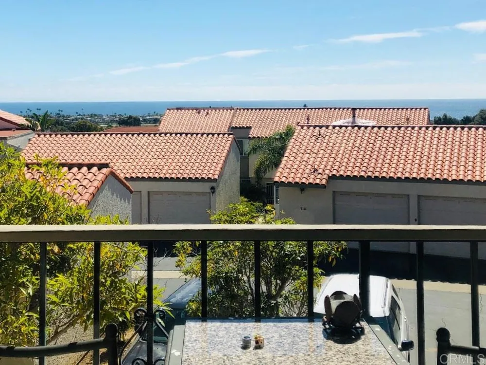 6677 Paseo Del Norte Carlsbad, CA 92011