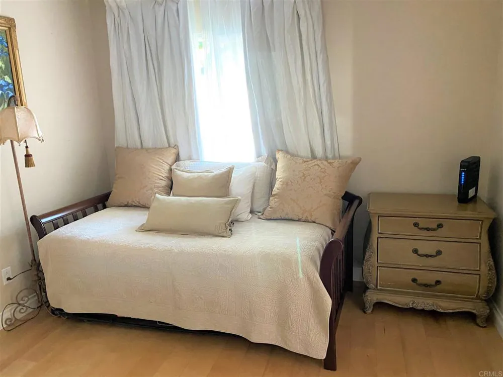6677 Paseo Del Norte Carlsbad, CA 92011