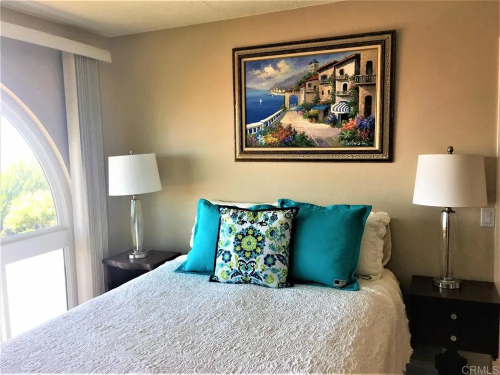 6677 Paseo Del Norte Carlsbad, CA 92011