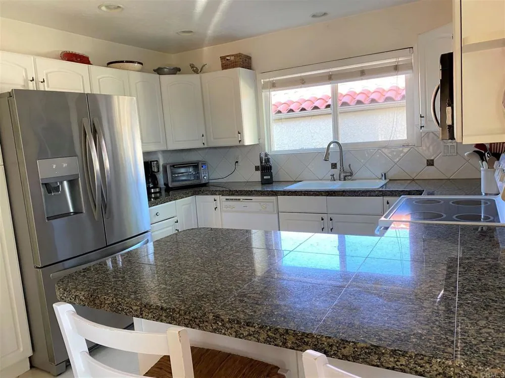 6677 Paseo Del Norte Carlsbad, CA 92011