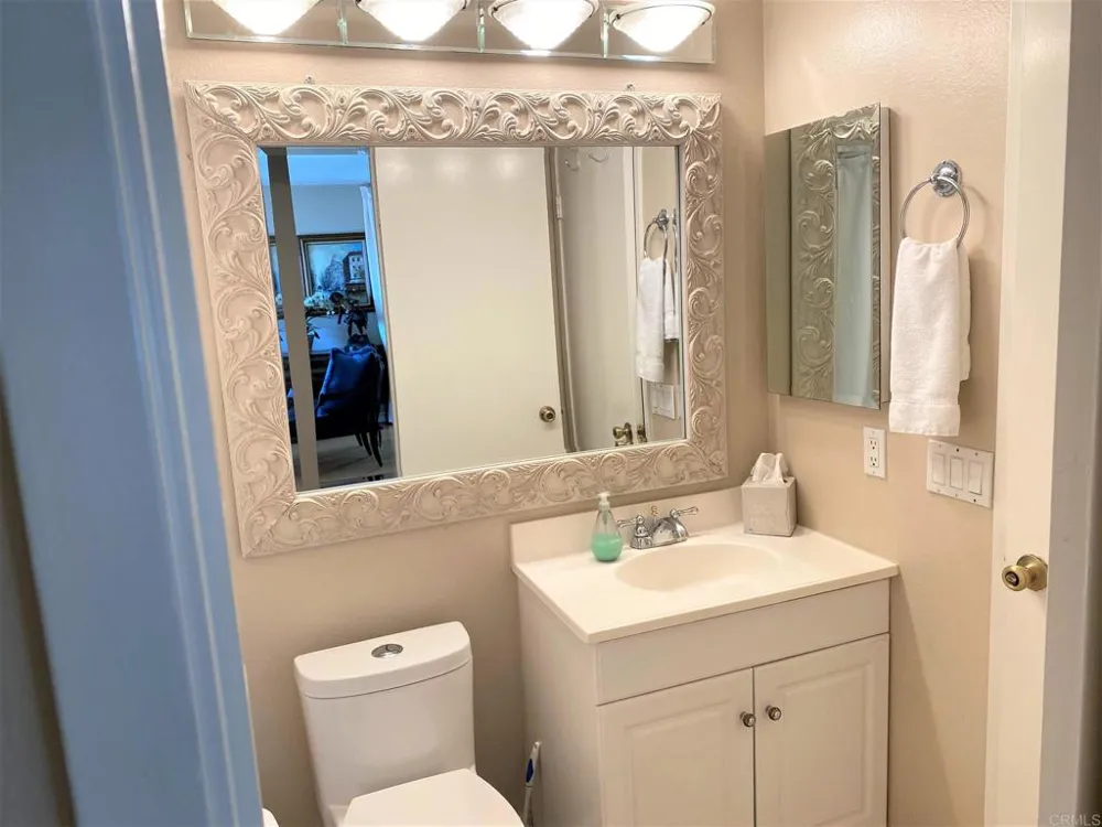 6677 Paseo Del Norte Carlsbad, CA 92011