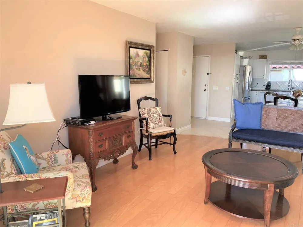 6677 Paseo Del Norte Carlsbad, CA 92011