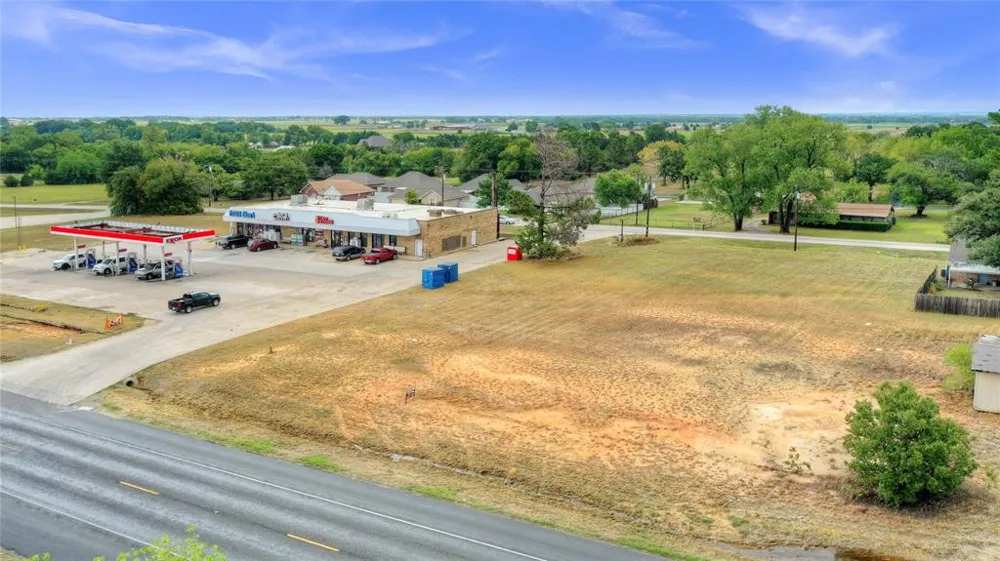 Main Street Collinsville, TX 76233