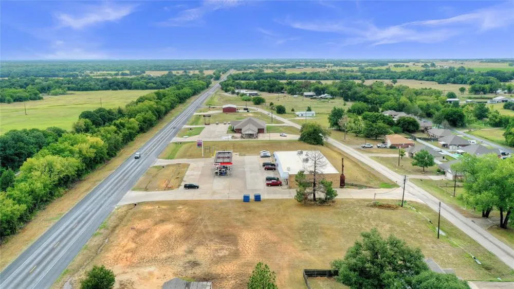 Main Street Collinsville, TX 76233