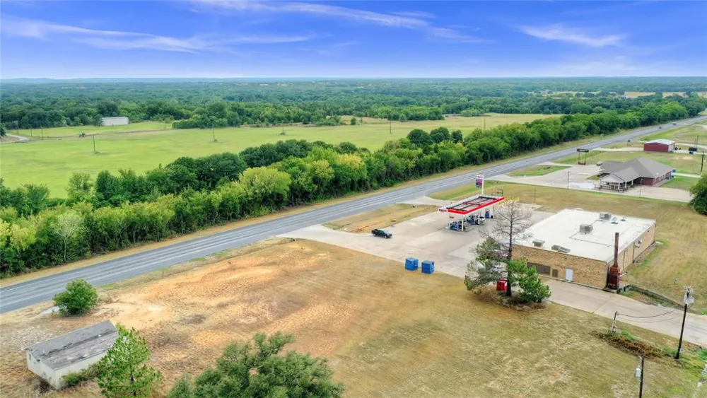 Main Street Collinsville, TX 76233