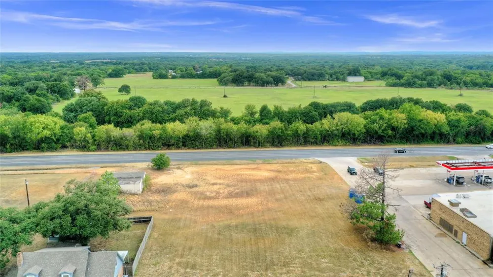 Main Street Collinsville, TX 76233