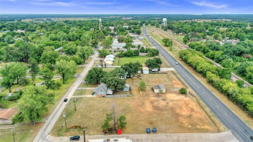Main Street Collinsville, TX 76233