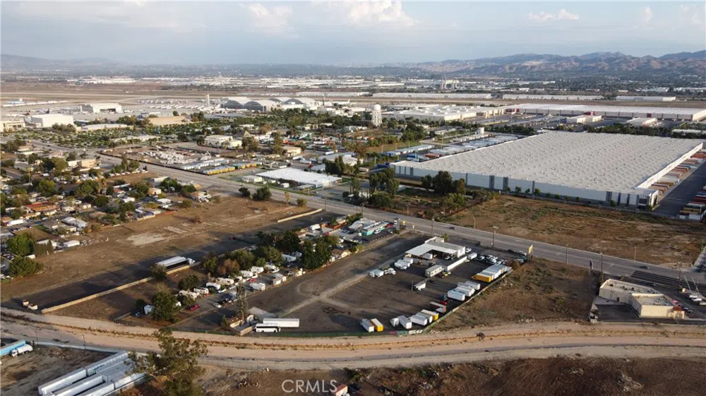 25046 3rd Street San Bernardino, CA 92410