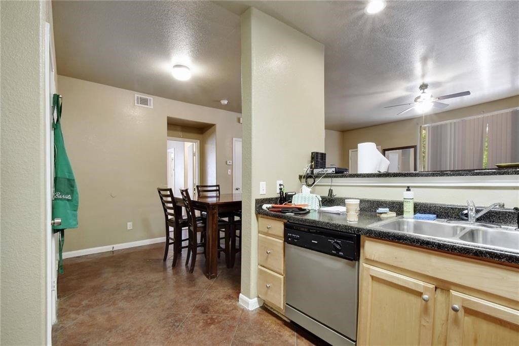 2606 Salado Street #302 Austin, TX 78705