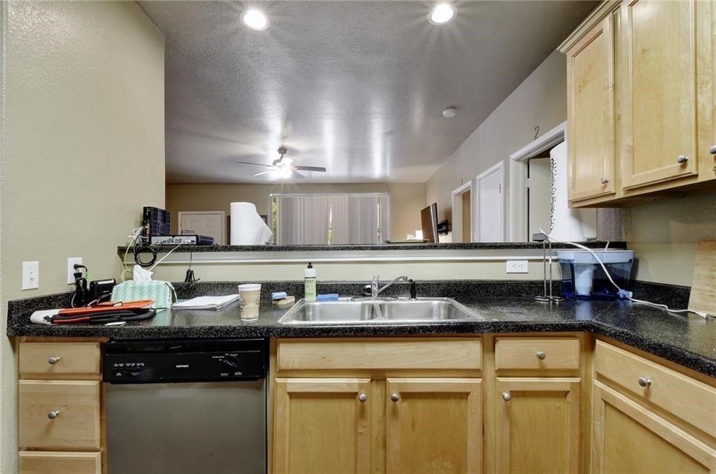2606 Salado Street #302 Austin, TX 78705