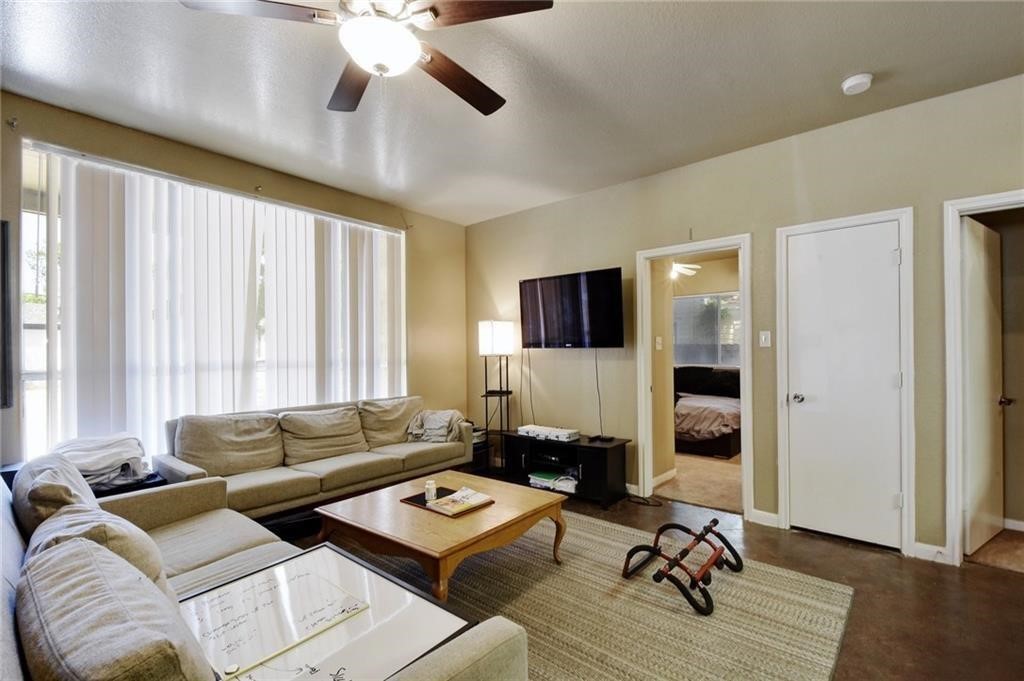 2606 Salado Street #302 Austin, TX 78705
