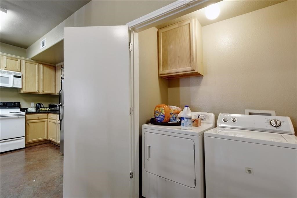 2606 Salado Street #302 Austin, TX 78705