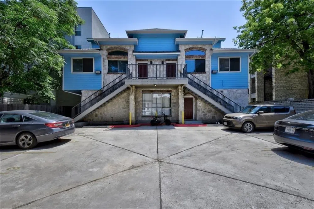 2606 Salado Street #302 Austin, TX 78705