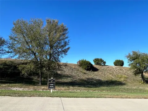 2000 Hidden Bluff Drive