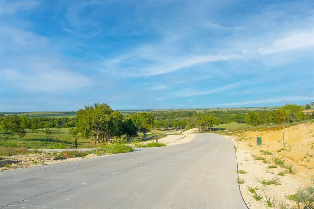 2010 Hidden Bluff Drive Aledo, TX 76008