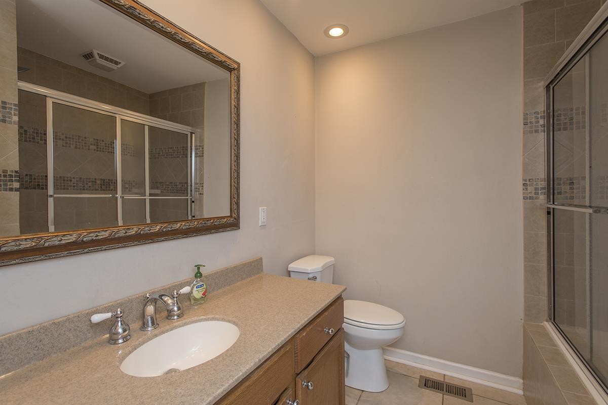1318 Sweetbriar Ave Nashville, TN 37212