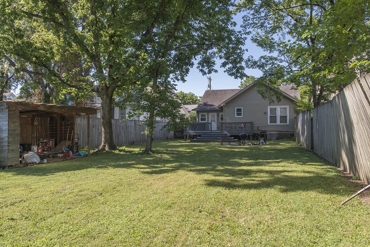 1318 Sweetbriar Ave Nashville, TN 37212