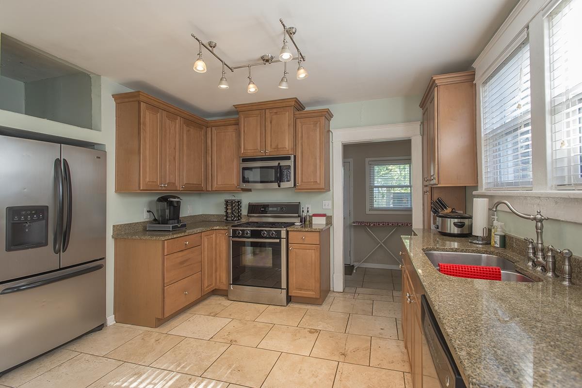 1318 Sweetbriar Ave Nashville, TN 37212