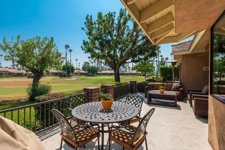 254 Santa Barbara Circle Palm Desert, CA 92260