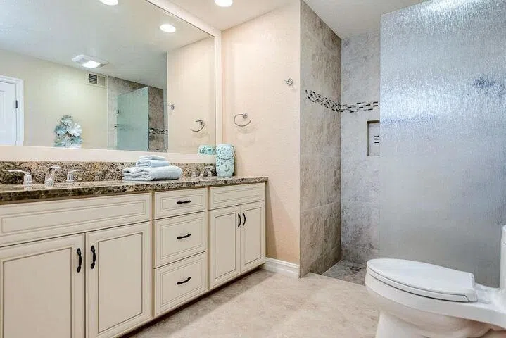 254 Santa Barbara Circle Palm Desert, CA 92260